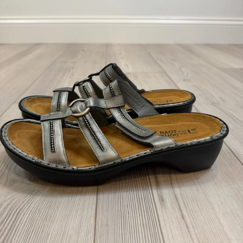 Naot‎ Brasilia Sterling Leather Sandals Silver Metallic Slides Womens 42 L11 NEW